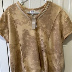 New with tags, BKE v-neck fleece SS tee shirt, size S, brown marble pattern